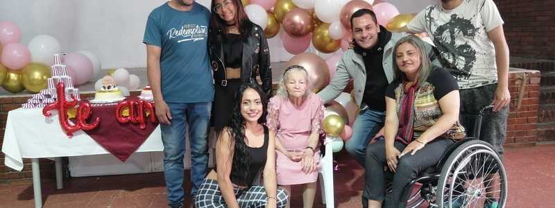 Fotografía Gloria y su familia: